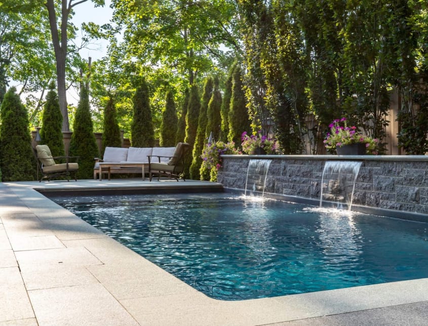 Beautiful maintained swimming pool